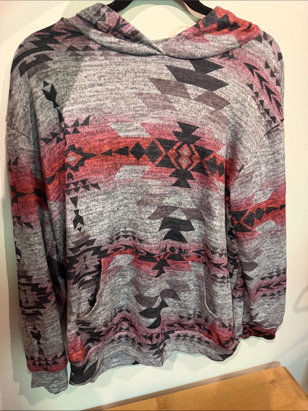 Avery Aztec-Print Hooded Sweater in Gray & Coral